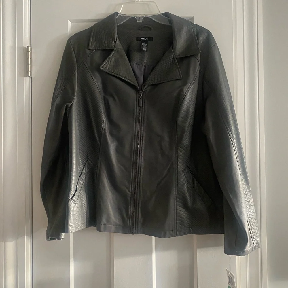 Women’s Faux Leather Alfani Bomber Jacket Zip Up Gray Snakeskin Large